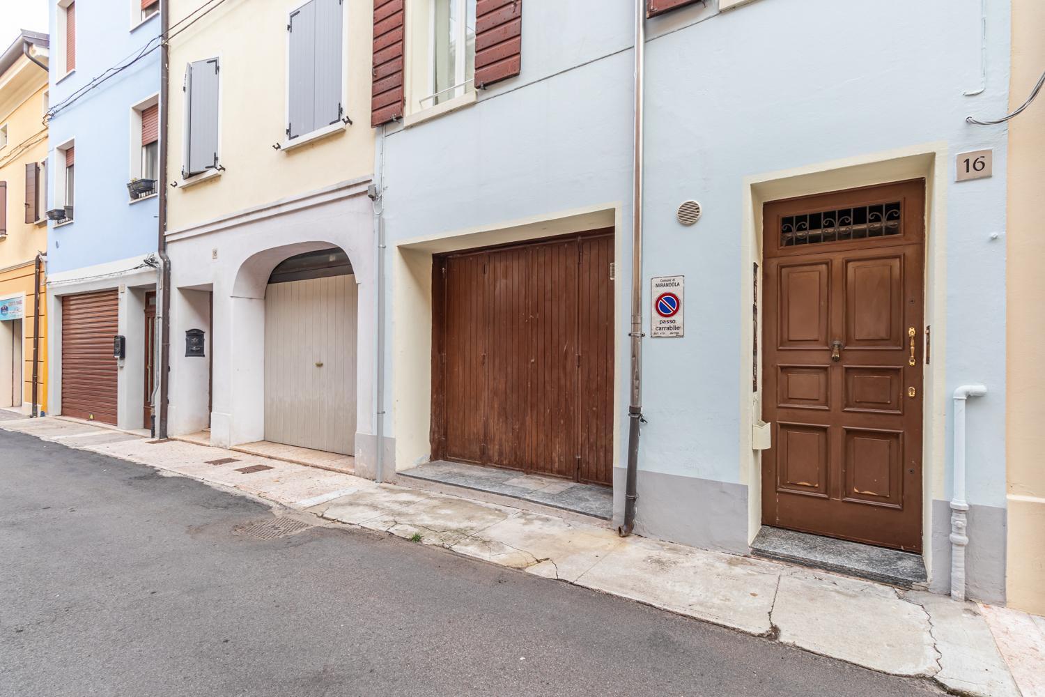 Ca 'Pico With Wifi-Few Steps From Center Mirandola Exterior foto